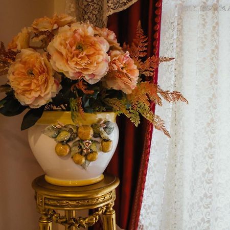 نابولي Mercury Home Room&Breakfast المظهر الخارجي الصورة