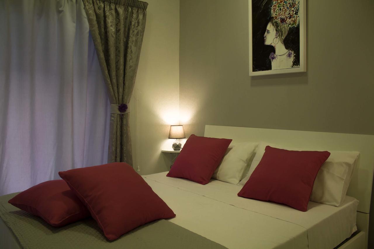نابولي Mercury Home Room&Breakfast المظهر الخارجي الصورة