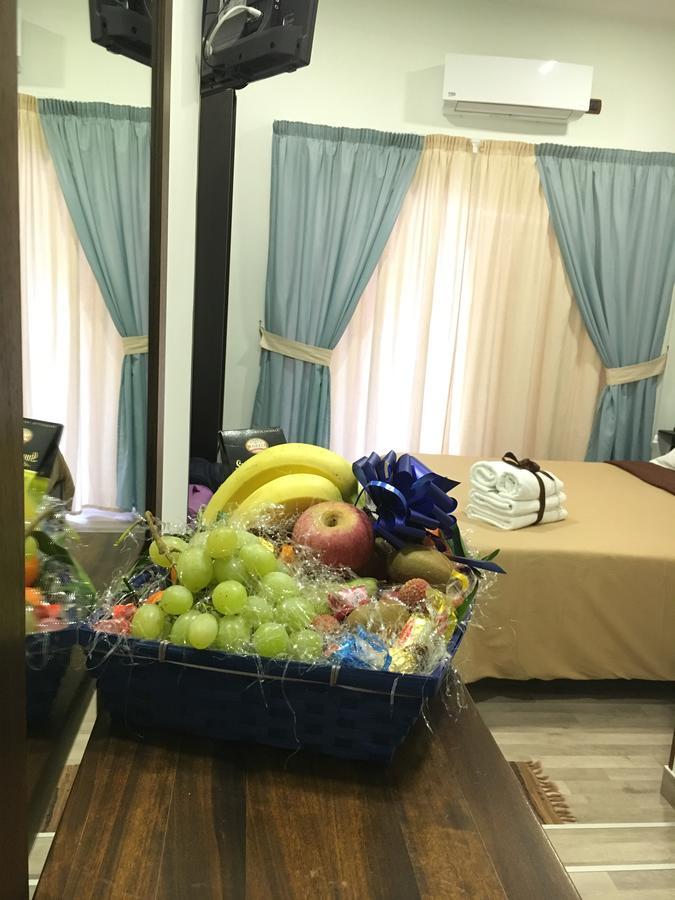 نابولي Mercury Home Room&Breakfast المظهر الخارجي الصورة